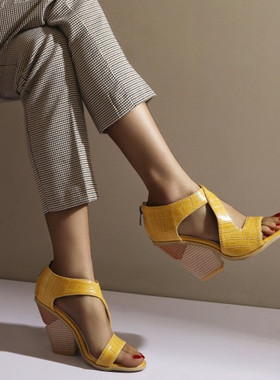 鳄鱼纹粗跟罗马凉鞋银色黄色高跟凉鞋大码44 45 46 47 48码罗马鞋