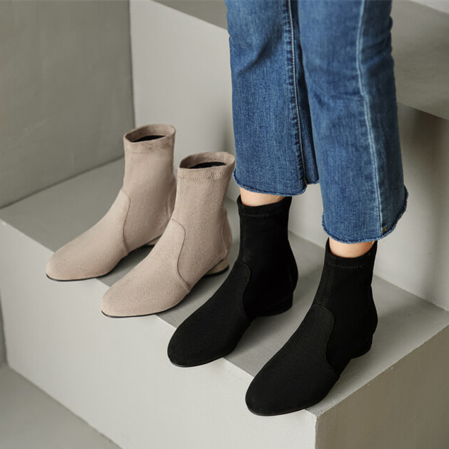 显瘦绒面平底短靴大码43444546