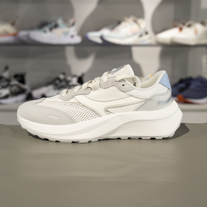 李宁反光回弹女子系带休闲鞋