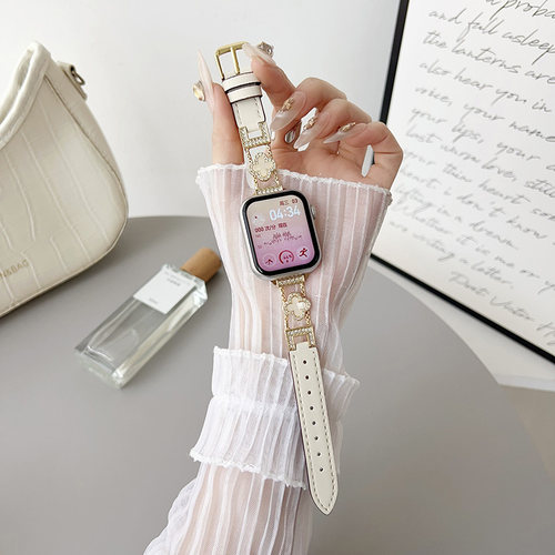 iwatch手表四叶草手链皮表带女款