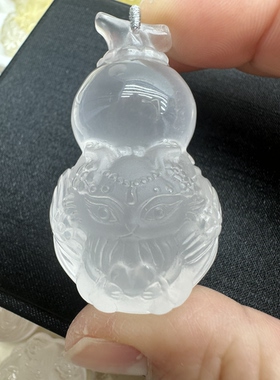 天然粉水晶雕刻葫芦九尾狐吊坠55-28-25毫米