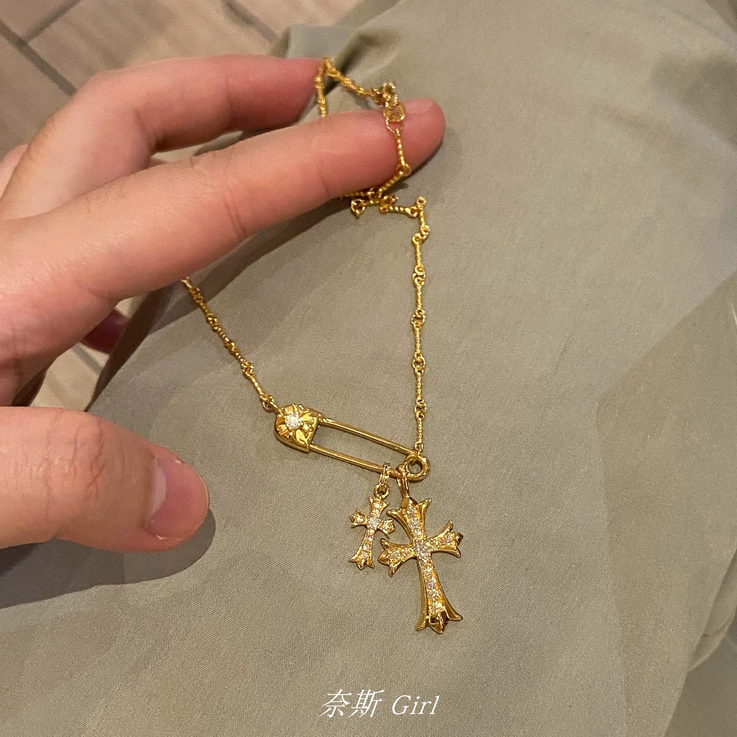 重工定制金色别针十字架项链