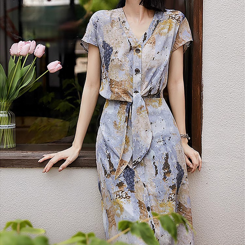 桐乡法丽服饰油画印花真丝裙子 高端桑蚕丝连衣裙 V领中长款2025