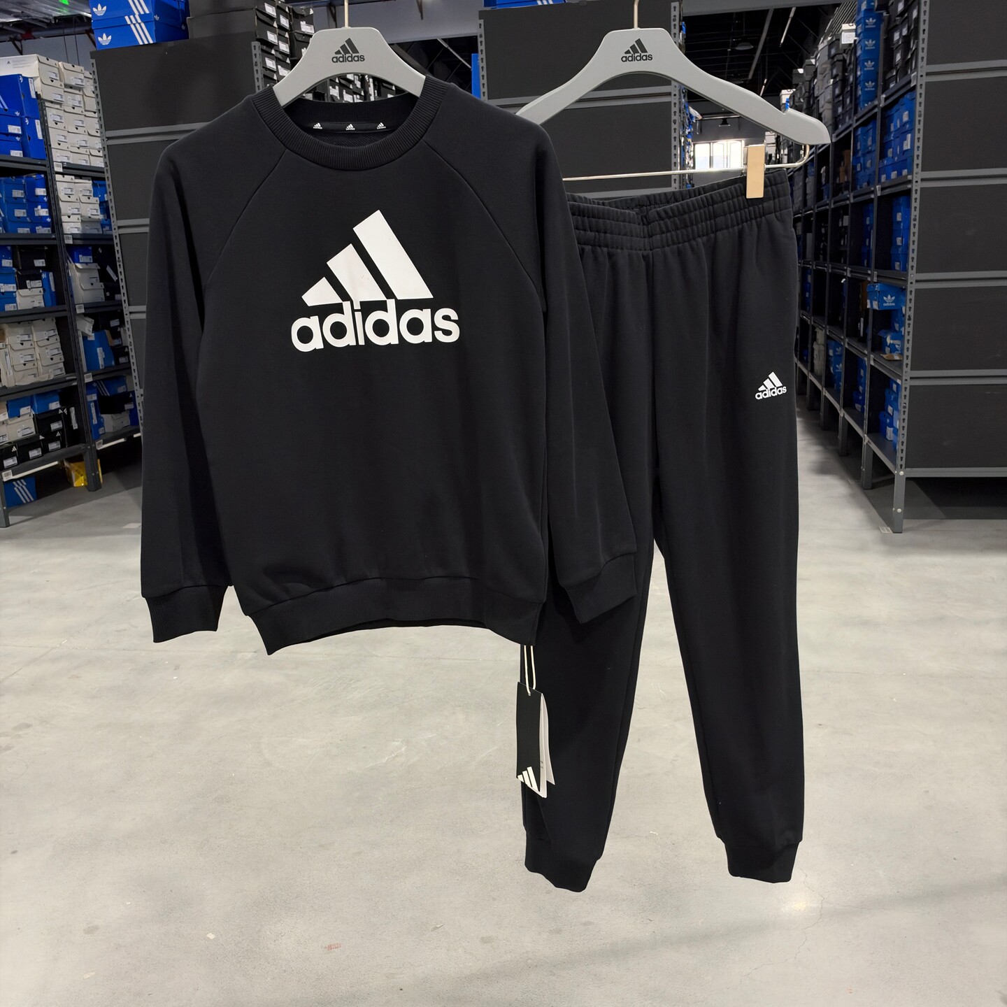 Adidas 阿迪达斯童装 儿童经典舒适运动休闲卫衣长裤套装 HG4464
