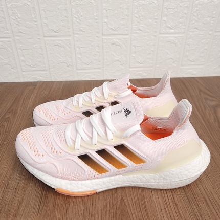 Adidas 阿迪达斯 ULTRABOOST 男女减震透气跑步鞋 GZ0129 GY6227