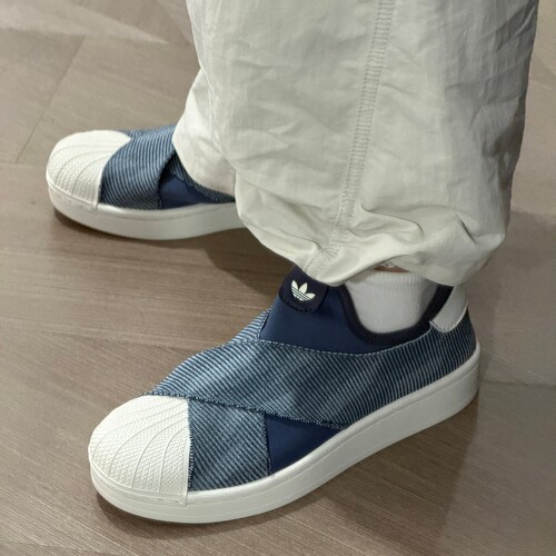 Adidas 阿迪达斯 三叶草 男女一脚蹬贝壳头时尚休闲板鞋 KZ7554