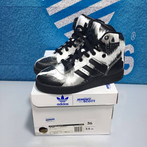 Adidas休闲板鞋男女情侣款限量