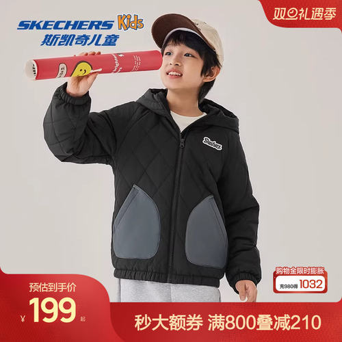 采用100%聚酯纤维，保暖舒适