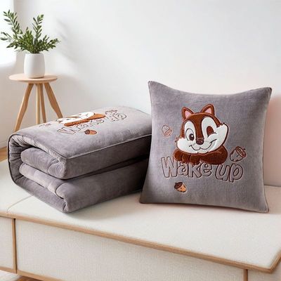 冬季加厚牛奶绒抱枕被子两用