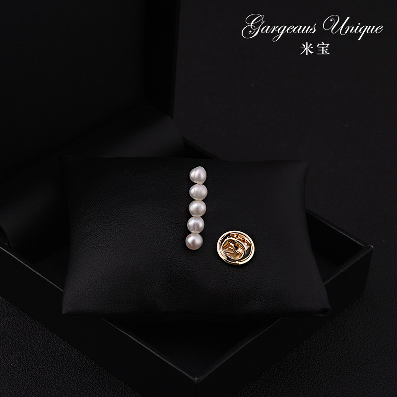 심플한 천연 진주 한 단어 작은 버클 핀 한일 고급 여름 옷 셔츠 방폭형 조명 고정 버클 액세서리