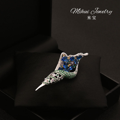 米宝轻奢水晶女海螺胸针