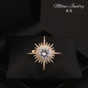 男士西服胸针高档精致六芒星闪耀水晶胸花奢华配饰衣服搭配饰品