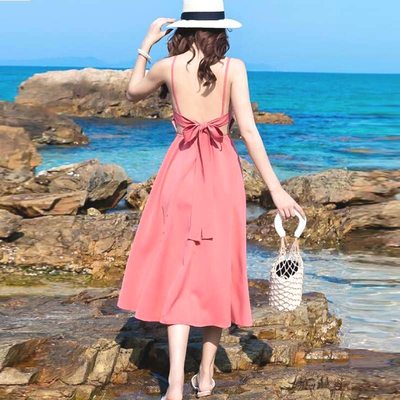新款海边沙滩裙女夏长裙超仙小个子性感露背吊带收腰过膝连衣裙