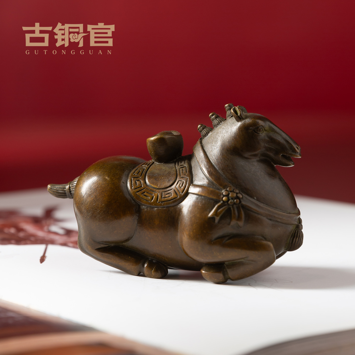 古铜官黄铜办公桌马摆件