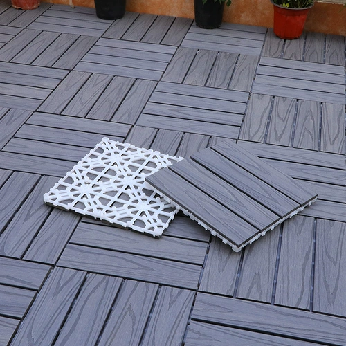 Балконный пол вымощен на открытом воздухе из открытого двора против коррозионного деревянного сшива