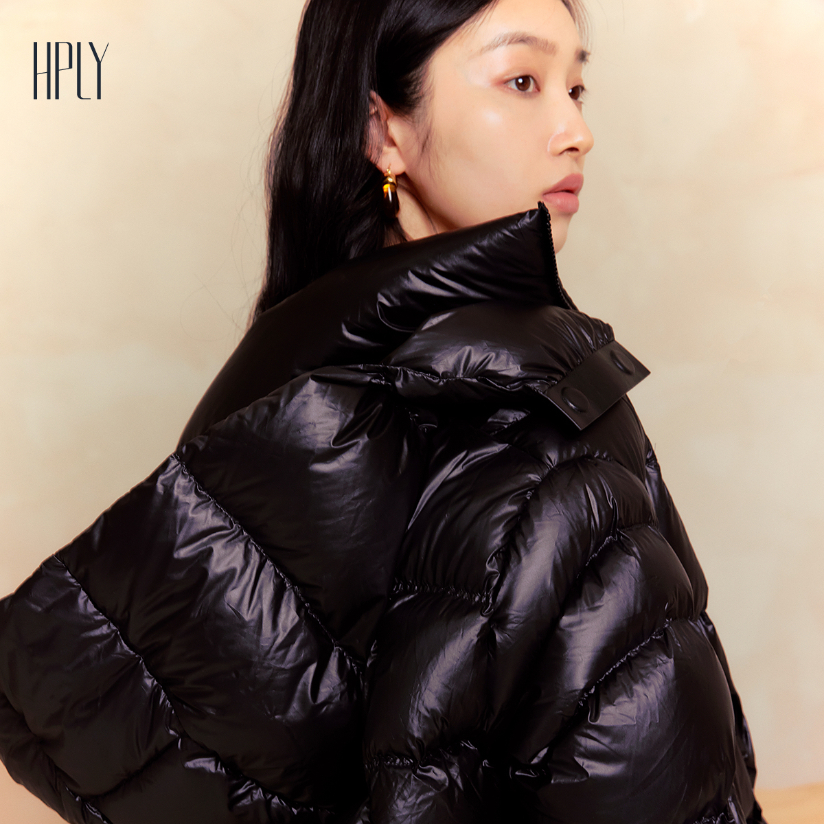 休闲连帽 轻盈柔软 抽绳下摆