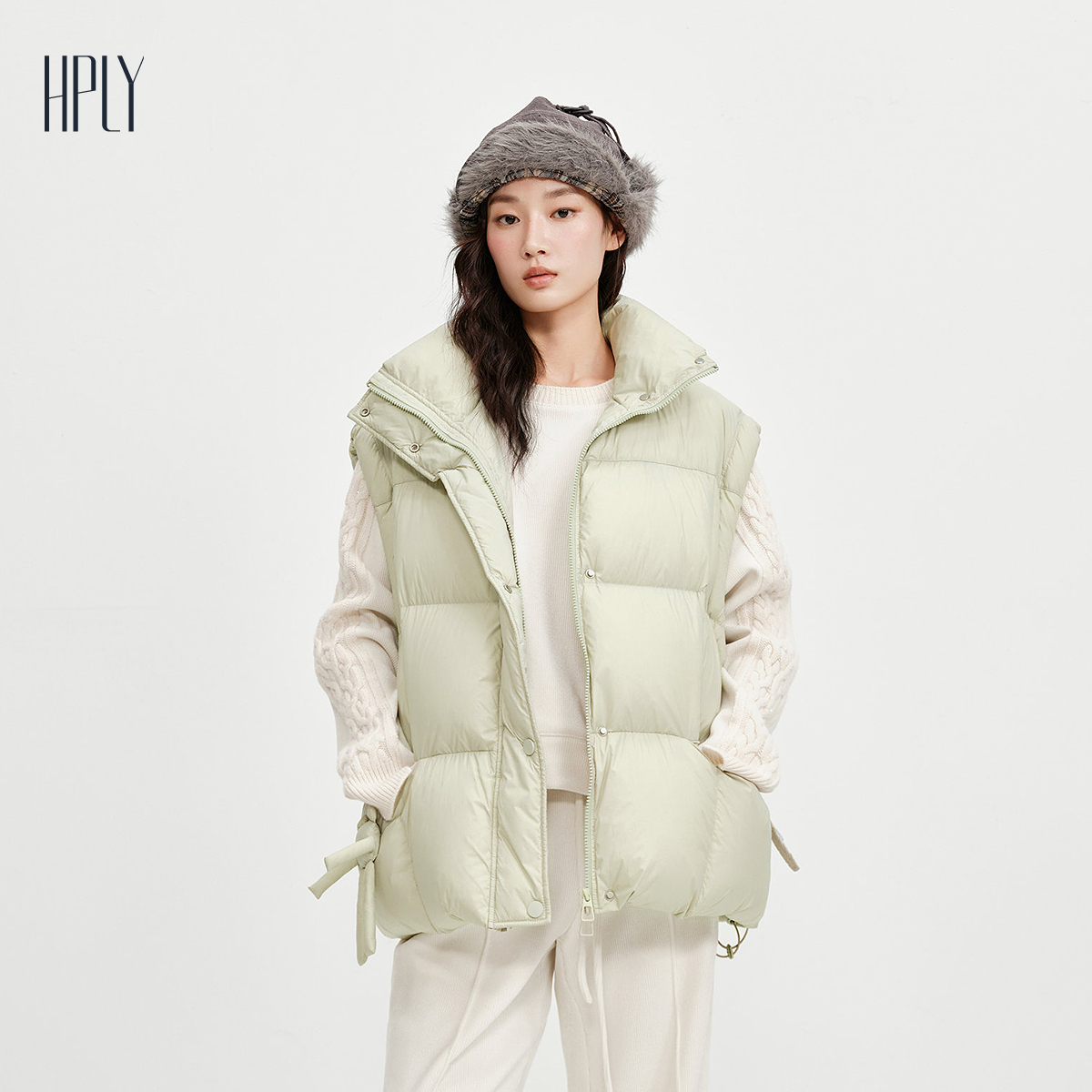 轻柔泡芙  羽绒马甲  抽绳袖窿