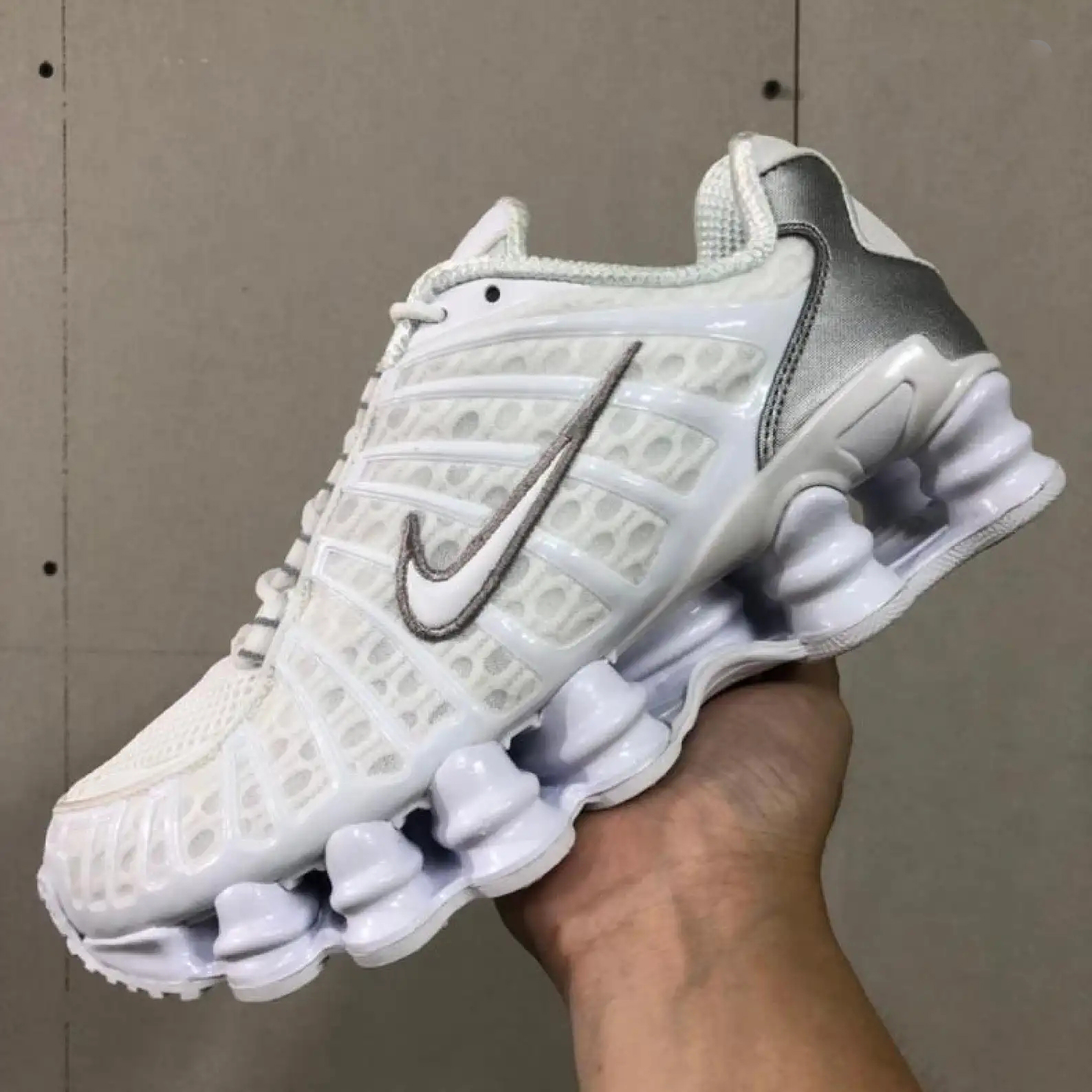 耐克ShoxTL运动休闲鞋