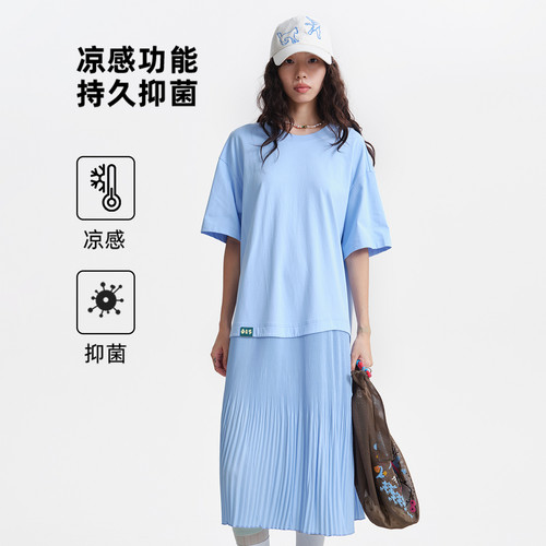 圆领、织唛、压褶