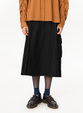 【商场同款】MOVEUP幻走2025春季新款松紧腰拉链设计黑色半身裙