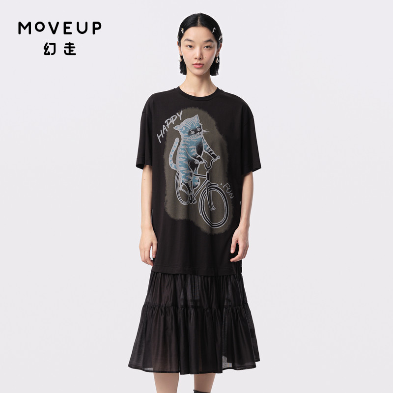 圆领 裁片印花 拼接设计