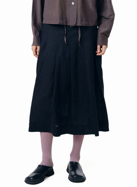 【商场同款】MOVEUP幻走2025夏季冷杉系列褶皱过膝黑色半身裙