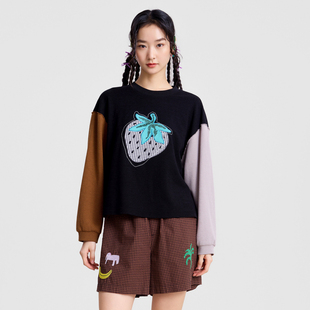 MOVEUP幻走2026春季新款.FUN系列草莓绣花撞色袖密边短款卫衣女