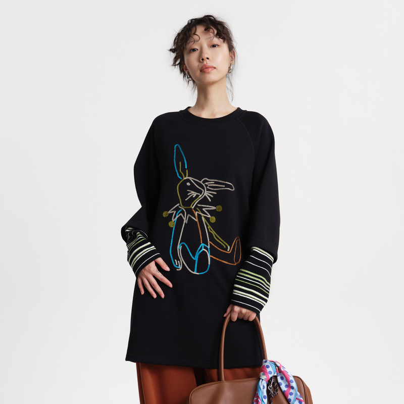 插肩袖、绣花、条纹袖