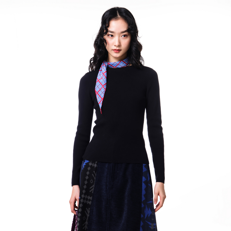 圆领、小正肩、手感软糯