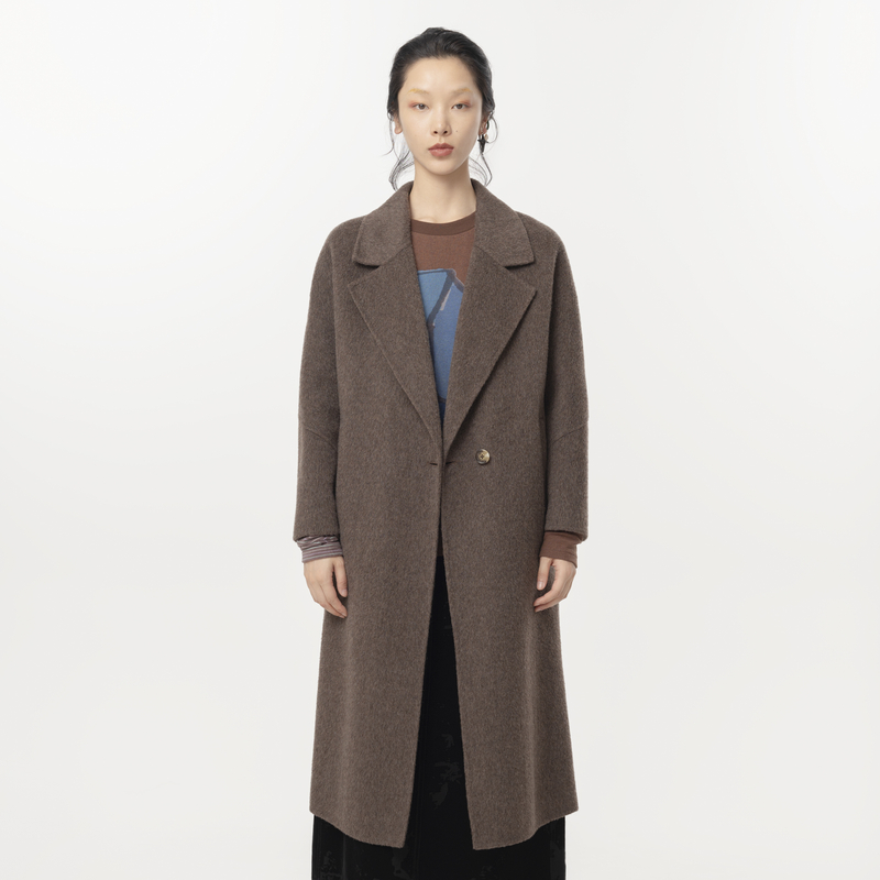 平驳领 混花手缝扣 口袋