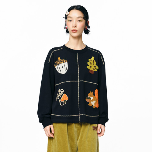 圆领、趣味绣花、手感舒适