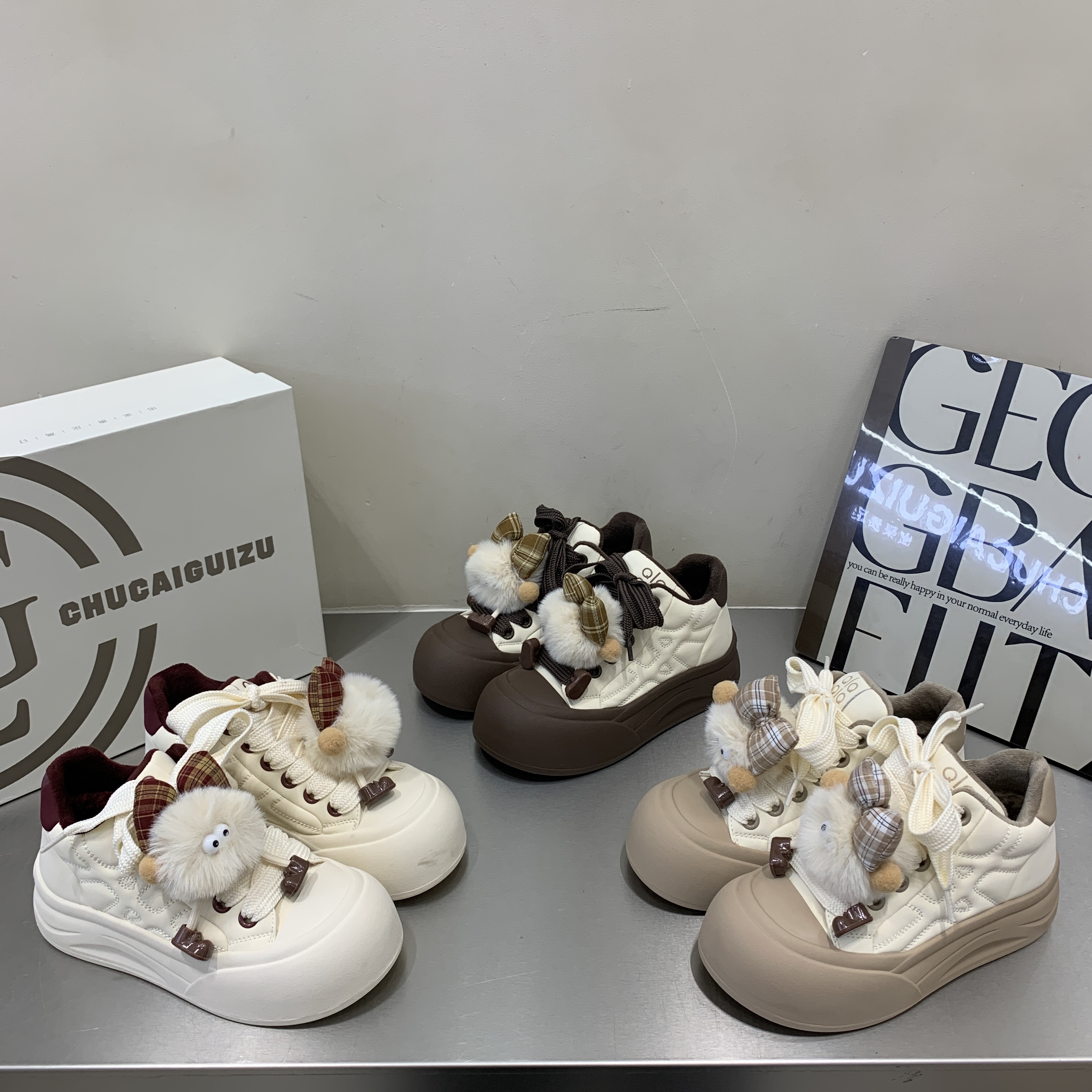 网红款2025冬季新款厚底加绒高帮学生棉鞋百搭时尚休闲超火运动鞋