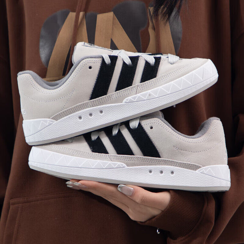 阿迪达斯  鲨鱼面包鞋三叶草男女同款复古休闲低帮板鞋ID8266,运动鞋new,其它运动鞋,淘宝优惠券,粉丝福利购,淘宝优惠卷