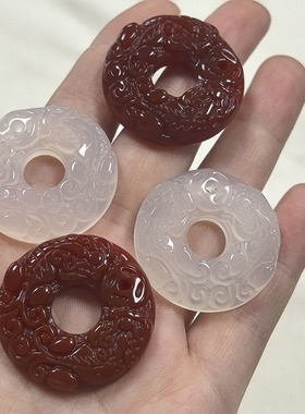 天然玛瑙玉石项坠貔貅吊坠男女款龙纹雕刻貔貅平安扣红白玛瑙饰品