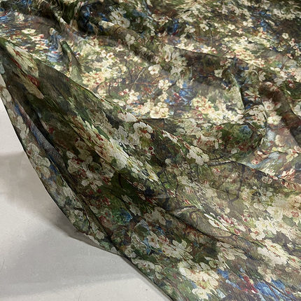 真丝顺纡绉乔其纱服装布料 碎花肌理褶皱 桑蚕丝面料 轻薄 连衣裙