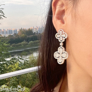 Crystal Clover Flower Earrings 闪晶水滴花瓣四叶草坠轻奢耳环