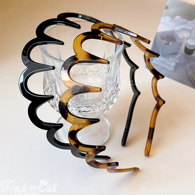 豹纹带齿波浪发梳黑色树脂发箍