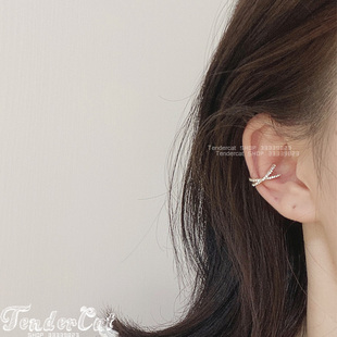 Crossline cubic earcuff 简约冷淡风交叉水钻C形耳骨夹耳廓耳夹
