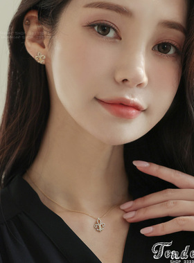 鸢尾花耳钉水钻花朵坠短项链