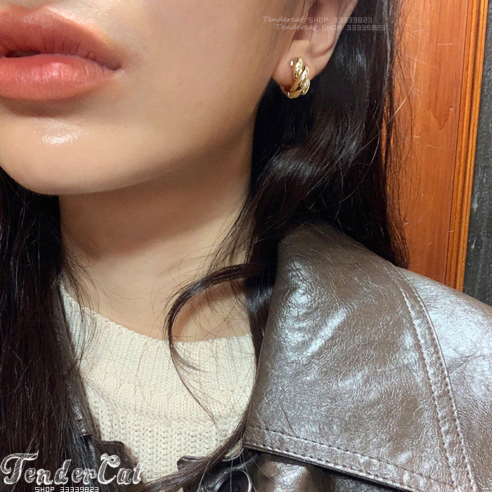 Volume curve earrings 欧美风简约拧花插扣圆环麻花纹理耳环