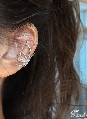 Cubic Petal Earcuff 秀气镂空水钻花瓣耳廓耳夹