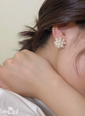 Pearl Flower Earings 水滴形珍珠花瓣小香风花朵耳钉925银针耳环