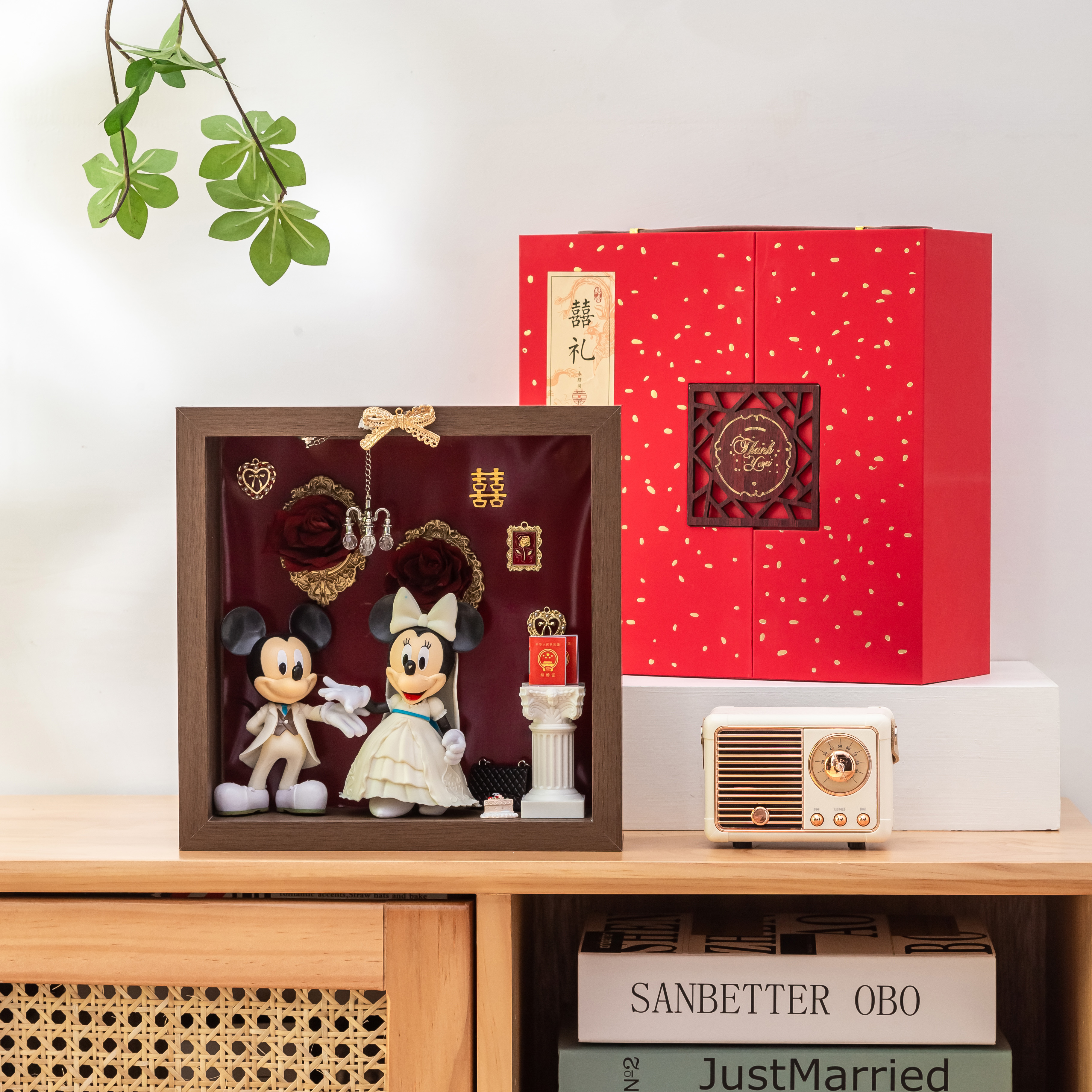 新婚结婚礼物送新人领证拍照道具