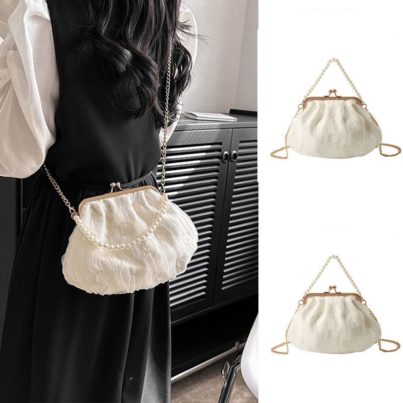 新中式国风手提贝壳包女2026年新款设计感金属链条时尚轻便斜挎包