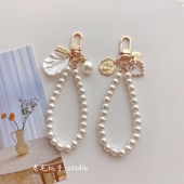 推荐 款 原创复古小香风优质珍珠链仿贝壳花片精致钥匙链包挂件挂饰