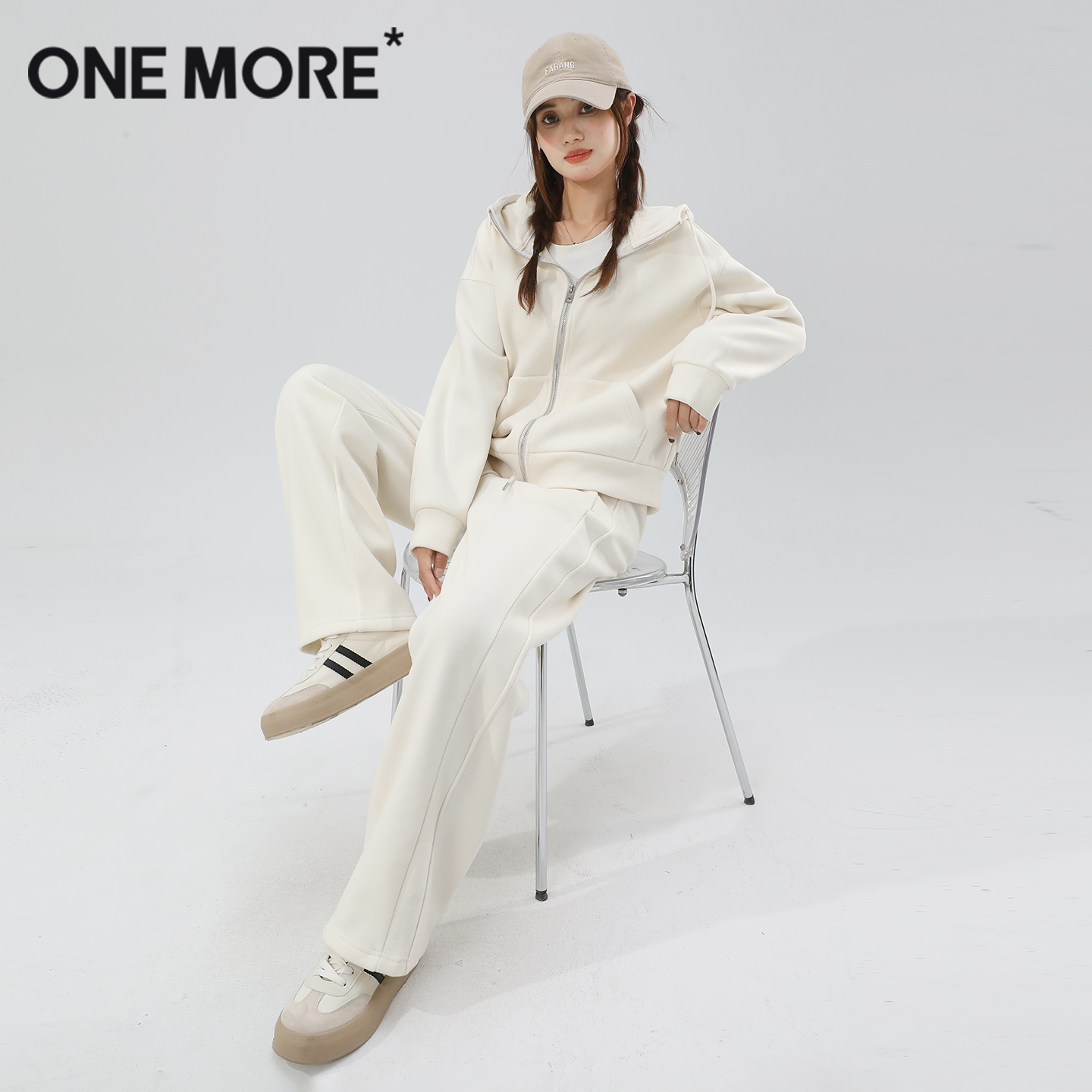 onemore慕斯绒运动套装
