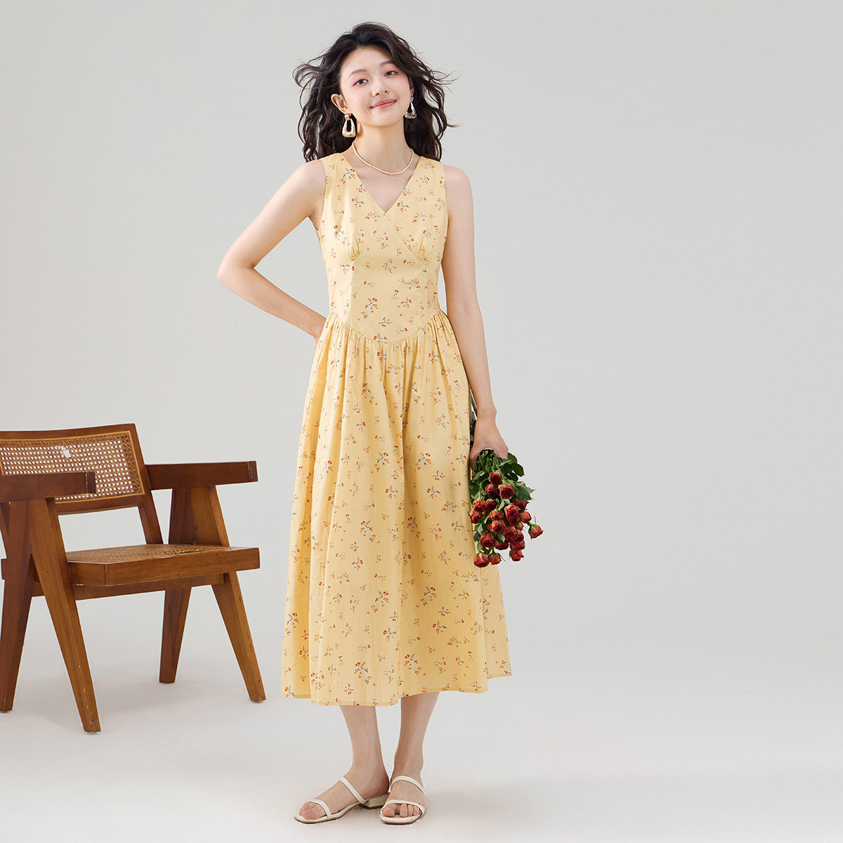 夏季v领无袖背心裙女法式高级感碎花连衣裙a字长款气质纯棉裙子