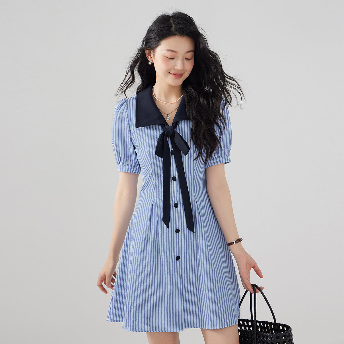 法式翻领条纹连衣裙女2026夏季新款高级感小个子甜美短袖t恤短裙