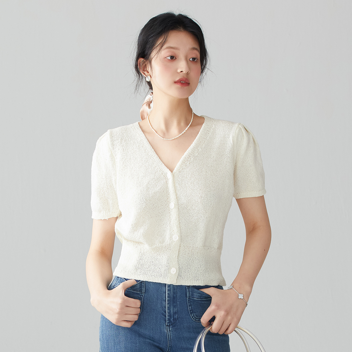 泡泡袖针织衬衫onemoreV领