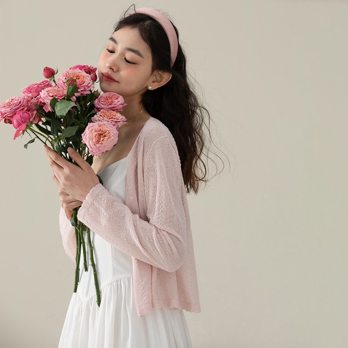 one more冰丝针织衫短款开衫外套女外穿上衣披肩外搭罩衫长袖